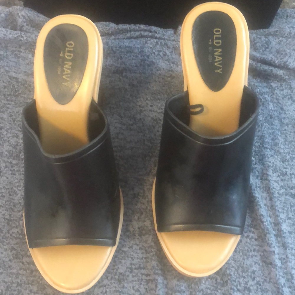 Old navy shoes *6
